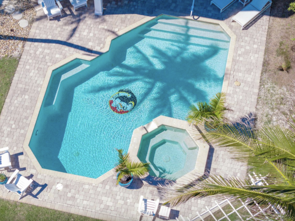 Bay to Gulf  Luxury Five Bedroom Vacation Home with Pool